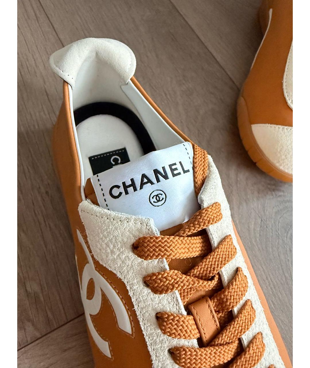 CHANEL Оранжевое кожаные кеды, фото 6