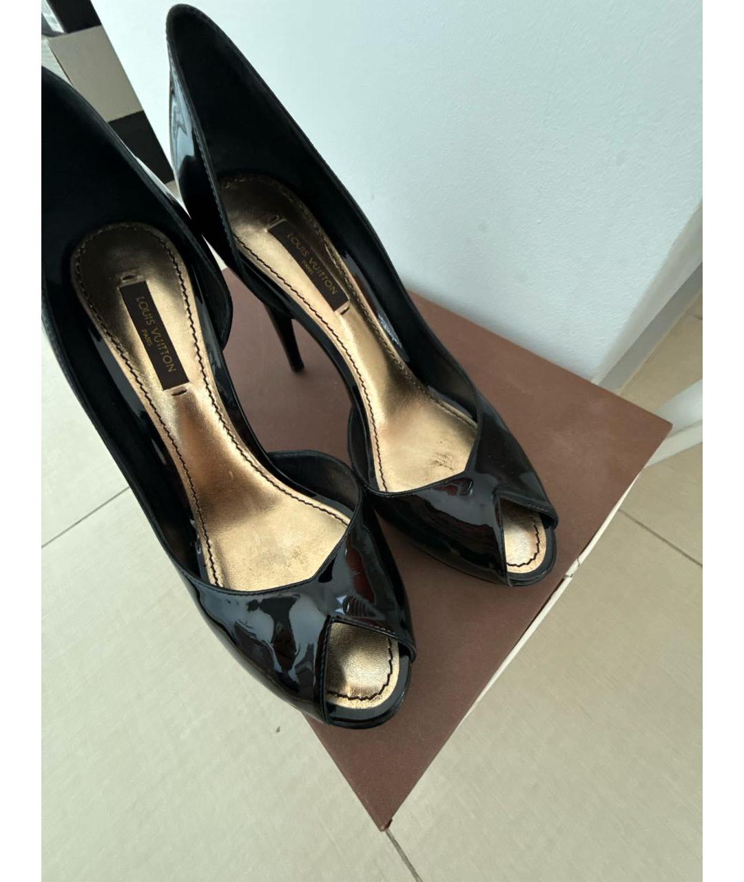 LOUIS VUITTON Черные туфли из лакированной кожи, фото 7