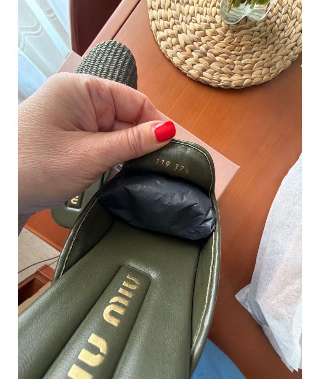 MIU MIU Хаки мюли, фото 6