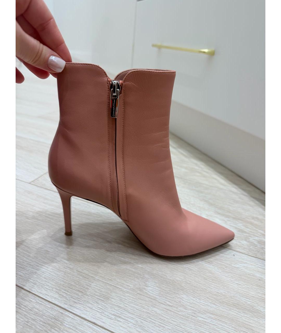 GIANVITO ROSSI Коралловые кожаные ботильоны, фото 6