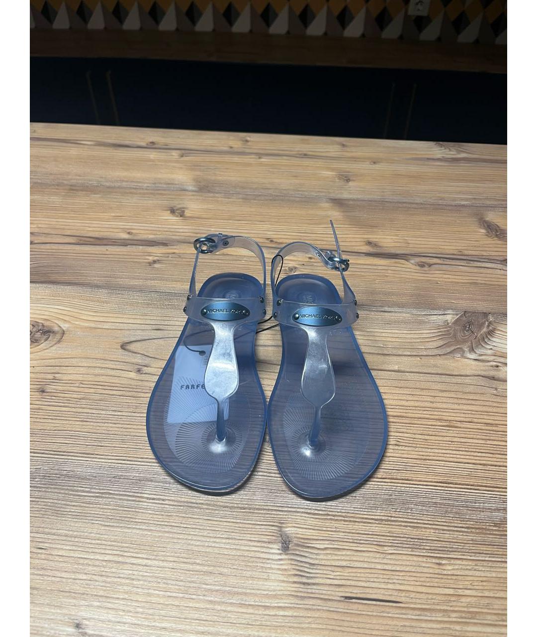 MICHAEL MICHAEL KORS Голубые резиновые сандалии, фото 2