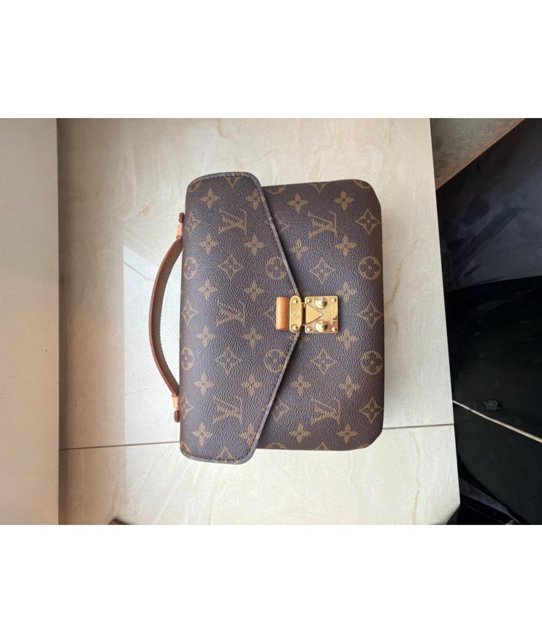 LOUIS VUITTON Коричневая сумка через плечо, фото 9