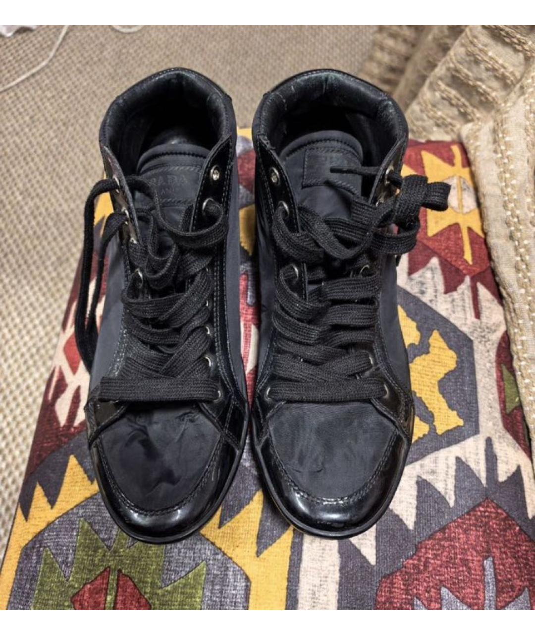 PRADA Черные текстильные кроссовки, фото 2