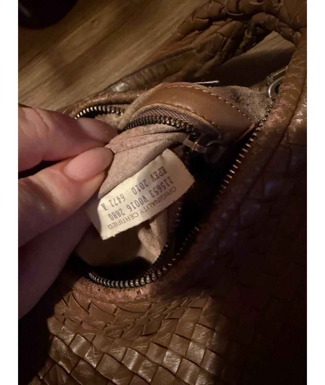 BOTTEGA VENETA Коричневая кожаная сумка тоут, фото 4