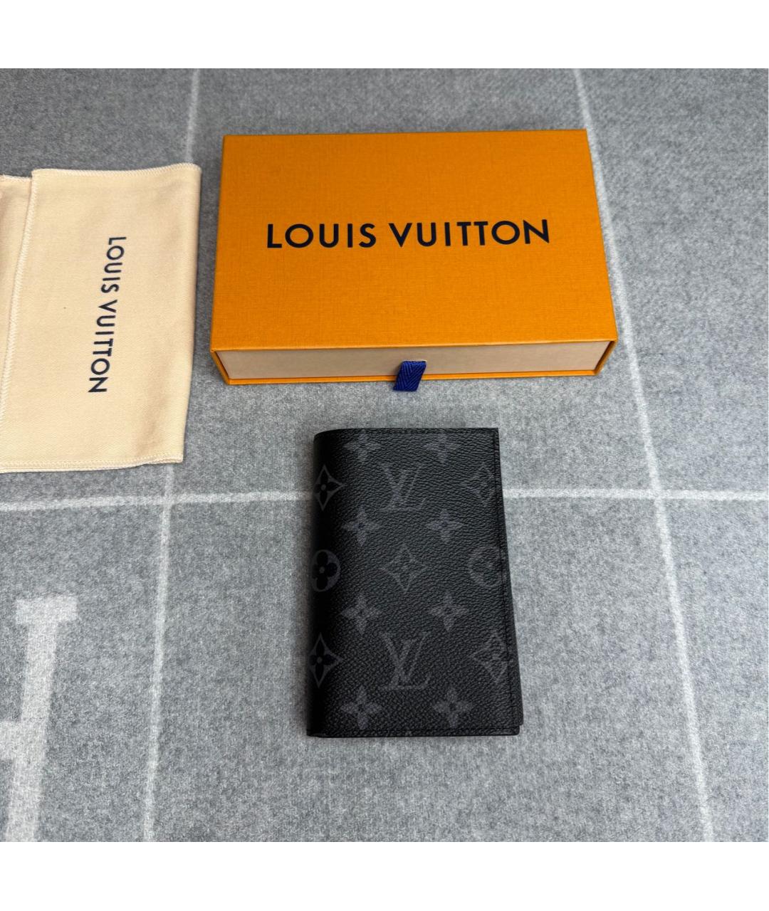 LOUIS VUITTON Черный кардхолдер, фото 2
