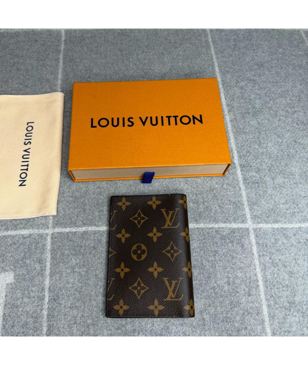 LOUIS VUITTON Коричневая визитница, фото 3