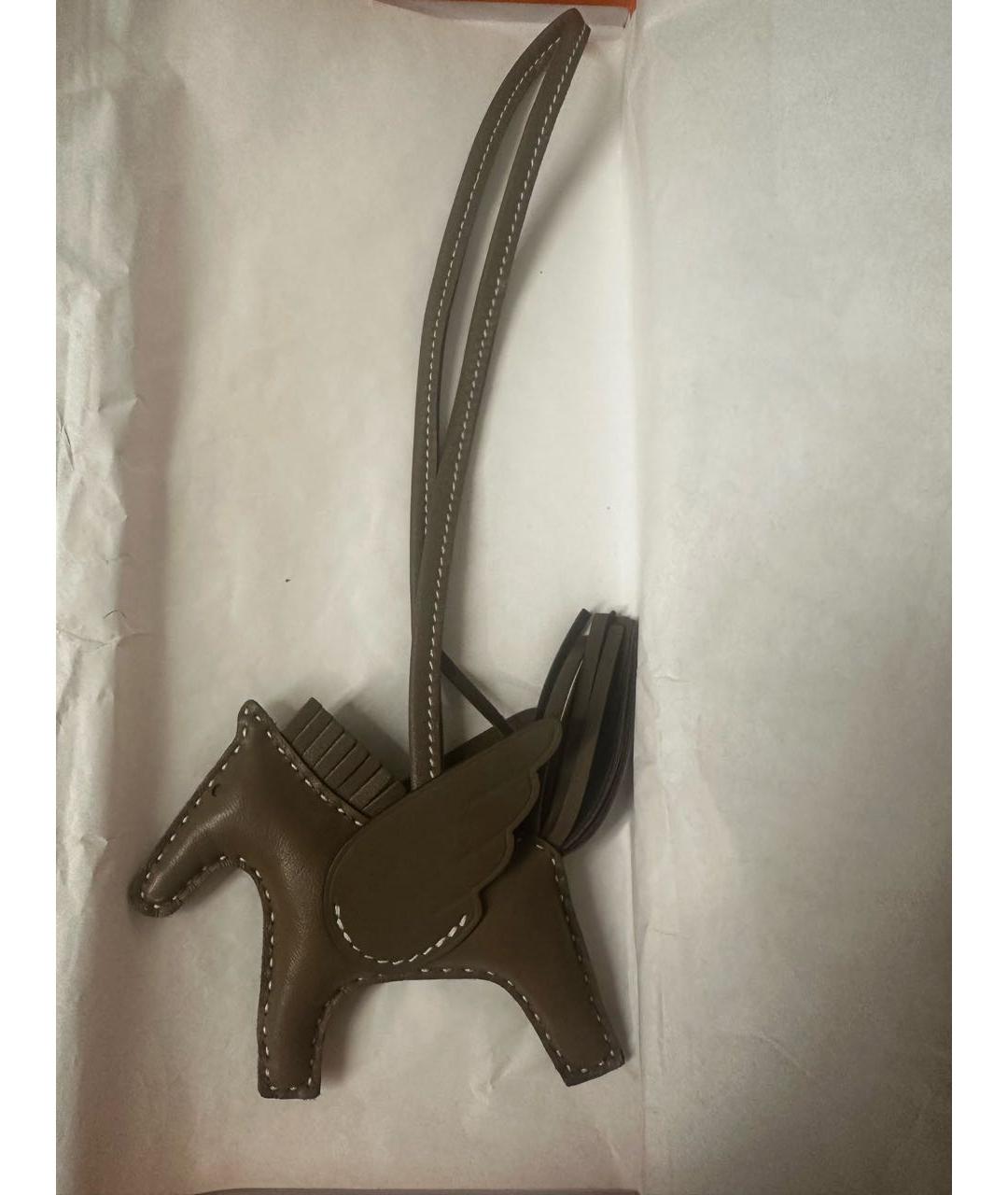 HERMES Коричневый брелок, фото 2