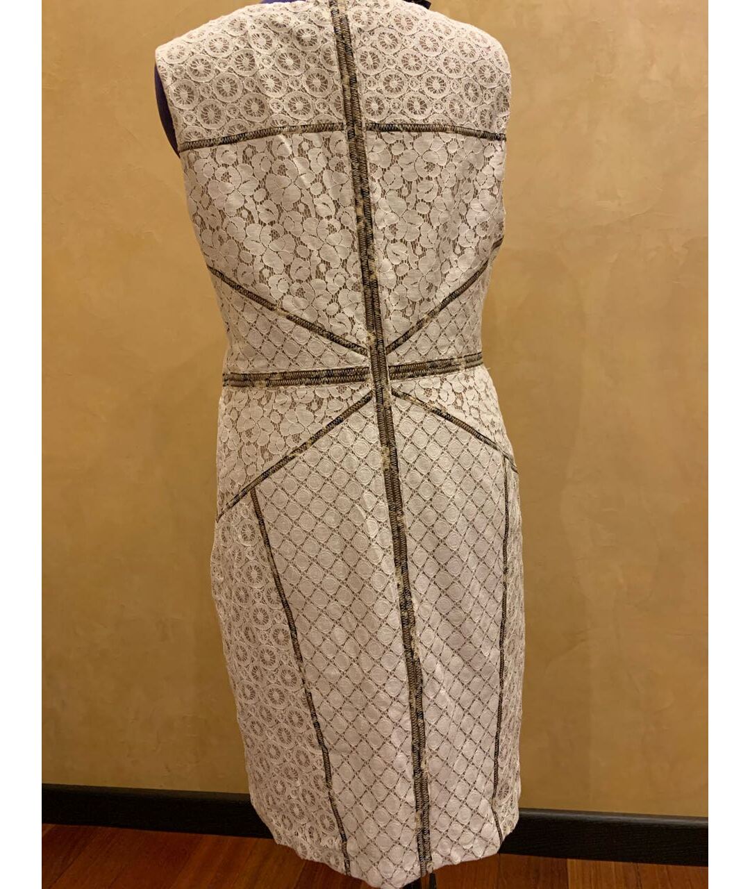 BCBG MAXAZRIA Бежевое повседневное платье, фото 2