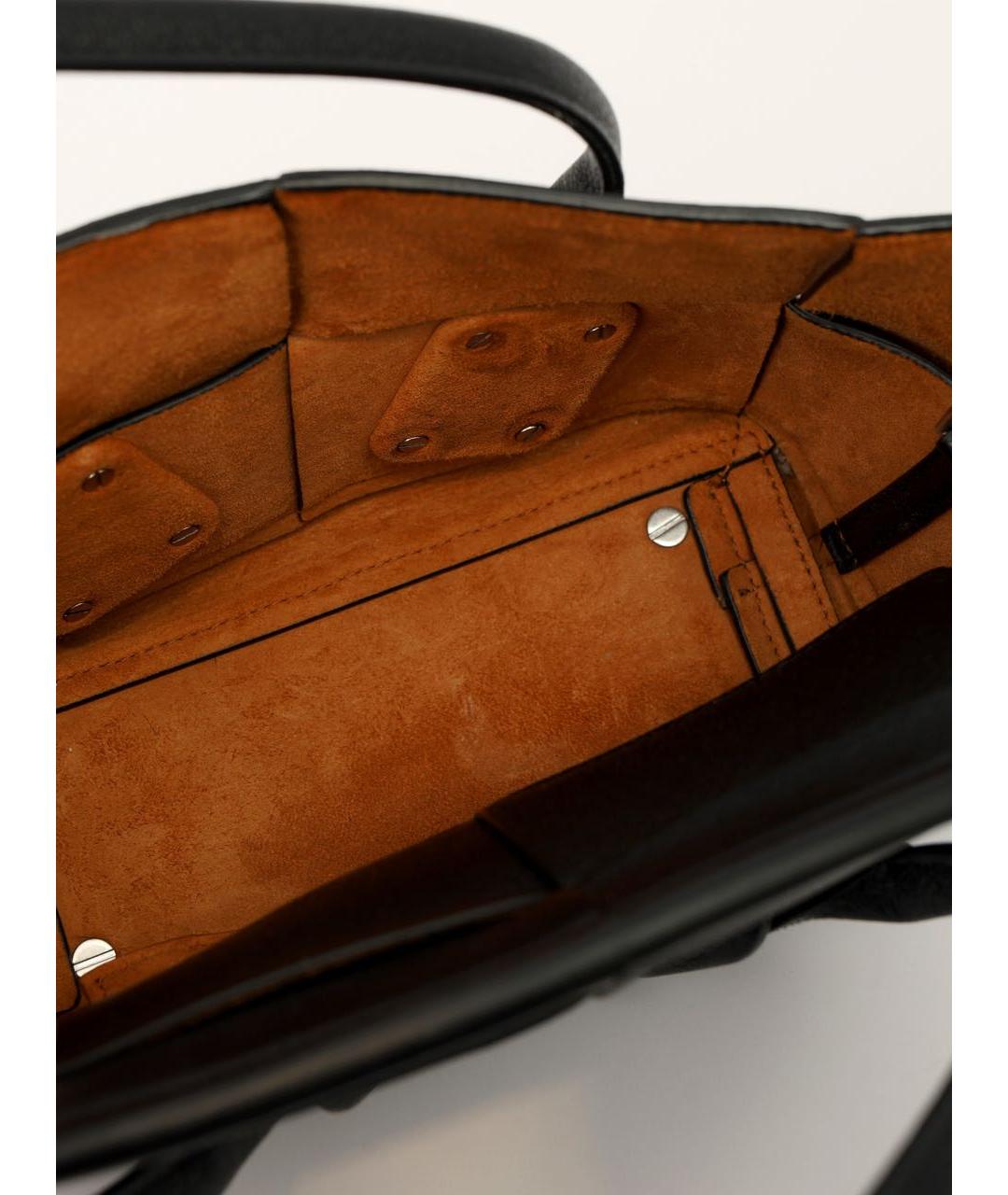 BOTTEGA VENETA Черная кожаная сумка с короткими ручками, фото 6