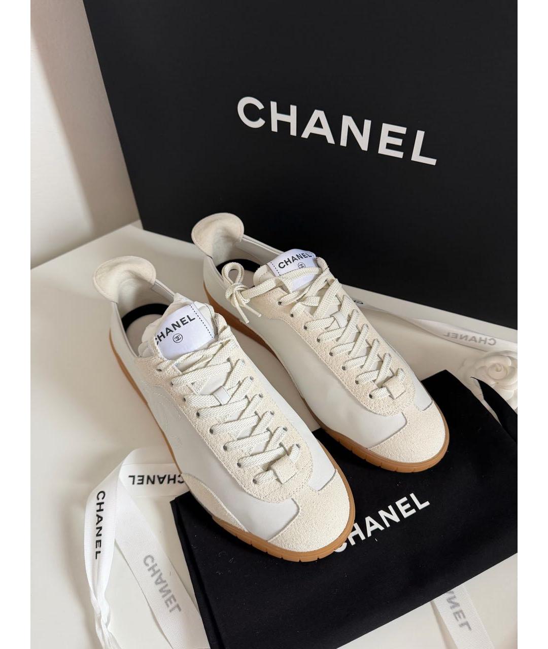 CHANEL Белые кожаные кеды, фото 3