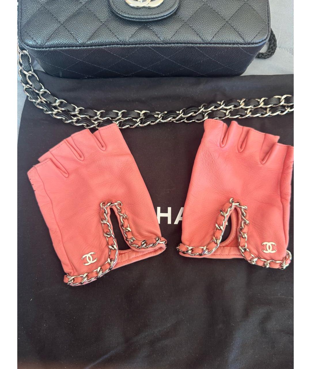 CHANEL Коралловые кожаные митенки, фото 4