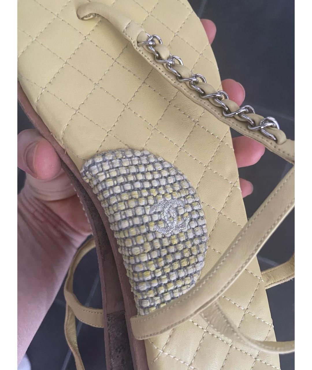 CHANEL Желтые кожаные сандалии, фото 6