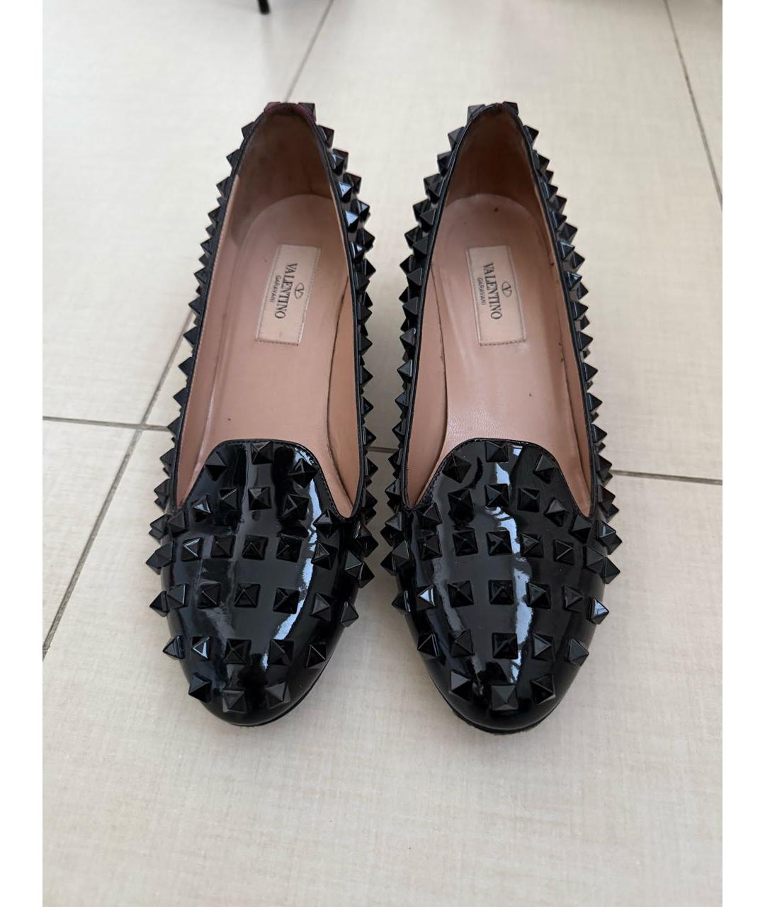 VALENTINO Черные туфли из лакированной кожи, фото 2