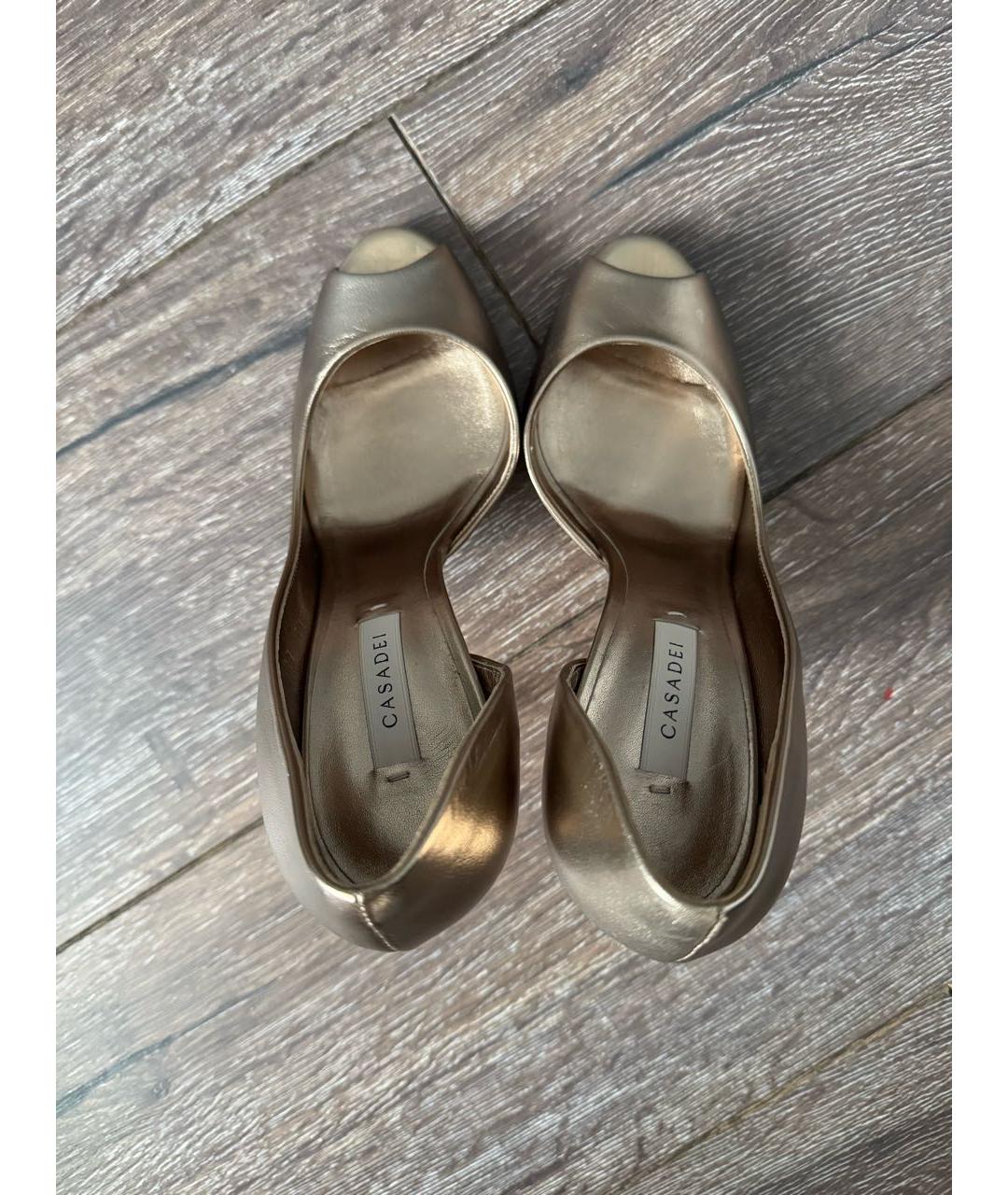 CASADEI Золотые кожаные босоножки, фото 4