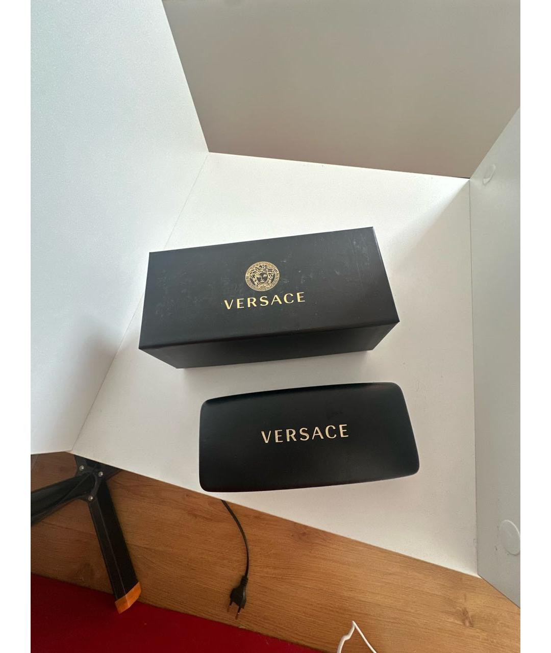 VERSACE Черные пластиковые солнцезащитные очки, фото 4