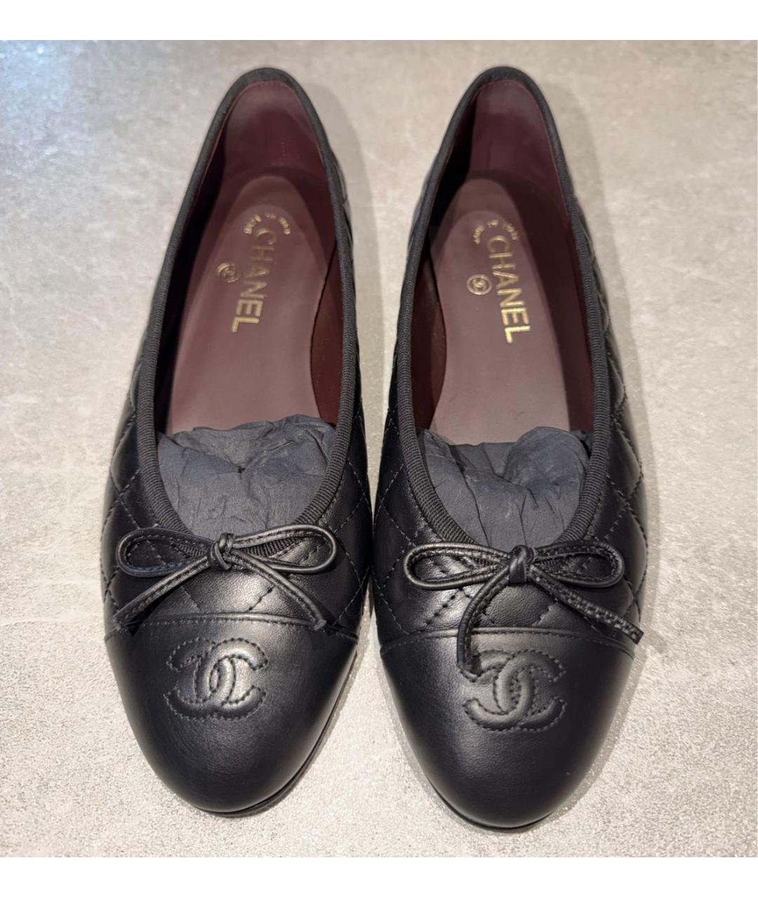 CHANEL Черные кожаные балетки, фото 2