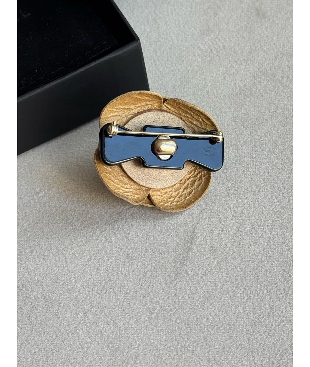 CHANEL Золотая кожаная булавка / брошь, фото 4
