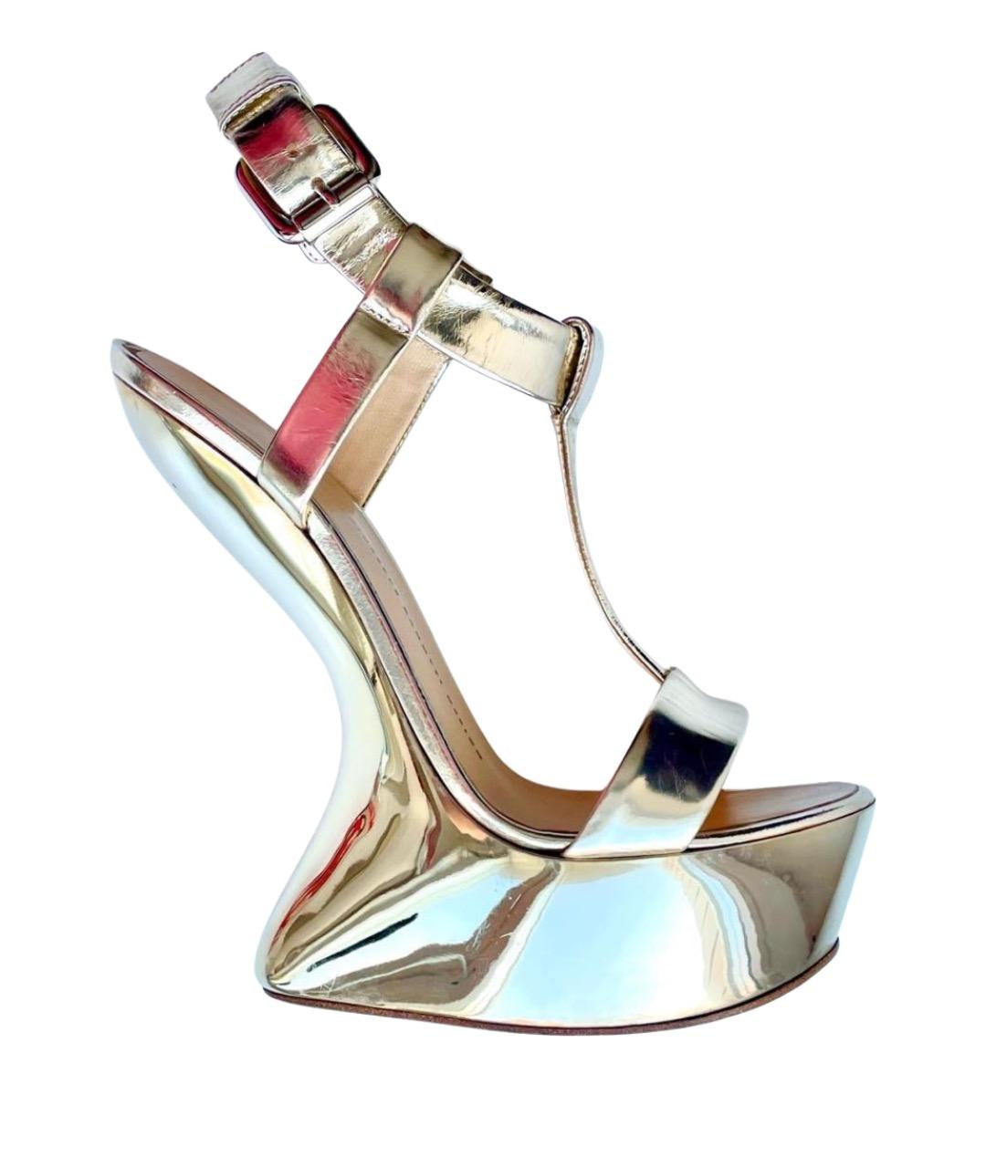 GIUSEPPE ZANOTTI DESIGN Золотые босоножки из лакированной кожи, фото 1