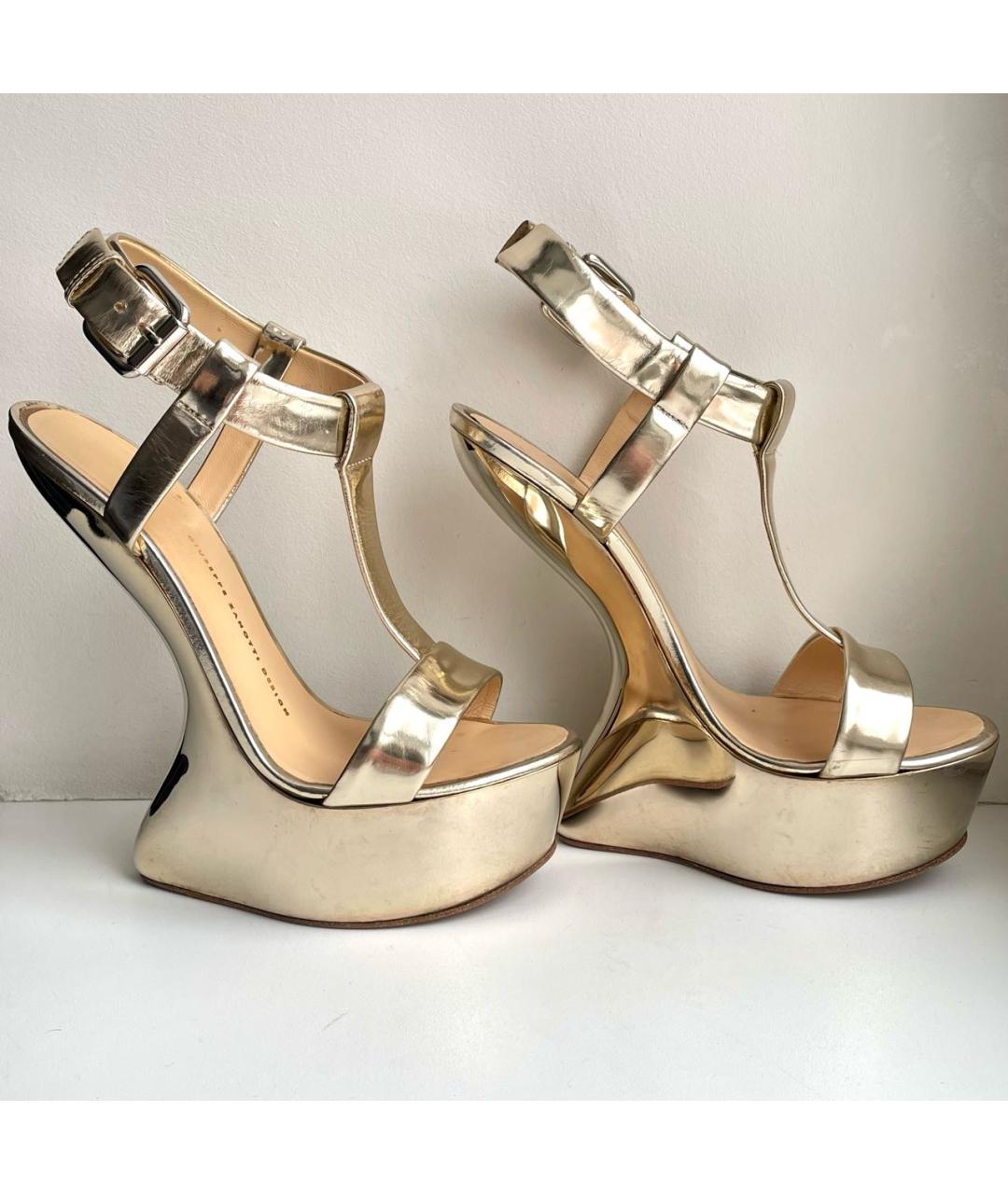 GIUSEPPE ZANOTTI DESIGN Золотые босоножки из лакированной кожи, фото 2