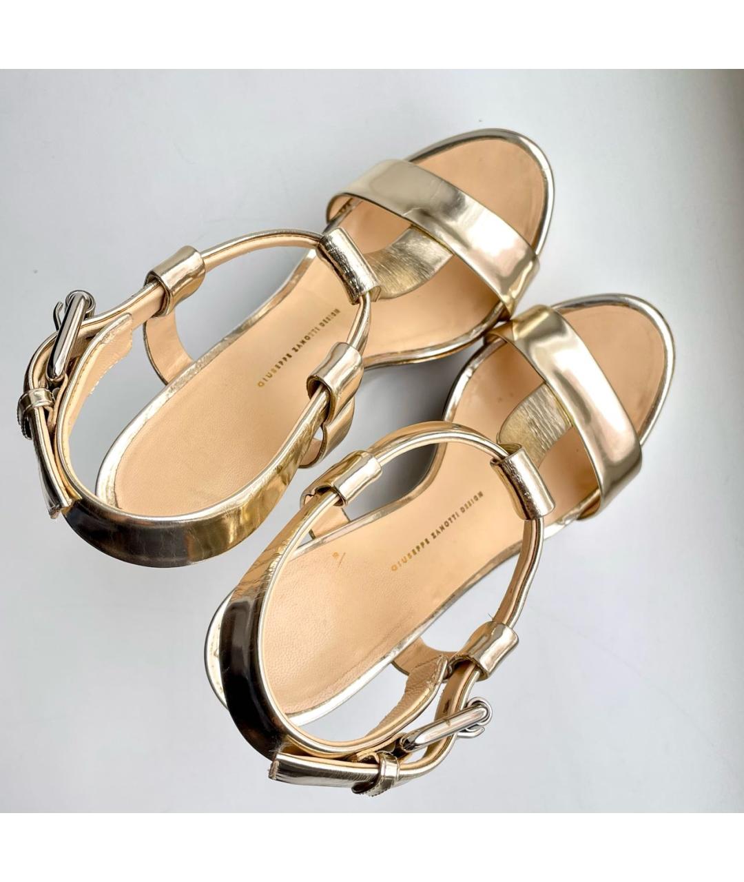 GIUSEPPE ZANOTTI DESIGN Золотые босоножки из лакированной кожи, фото 6
