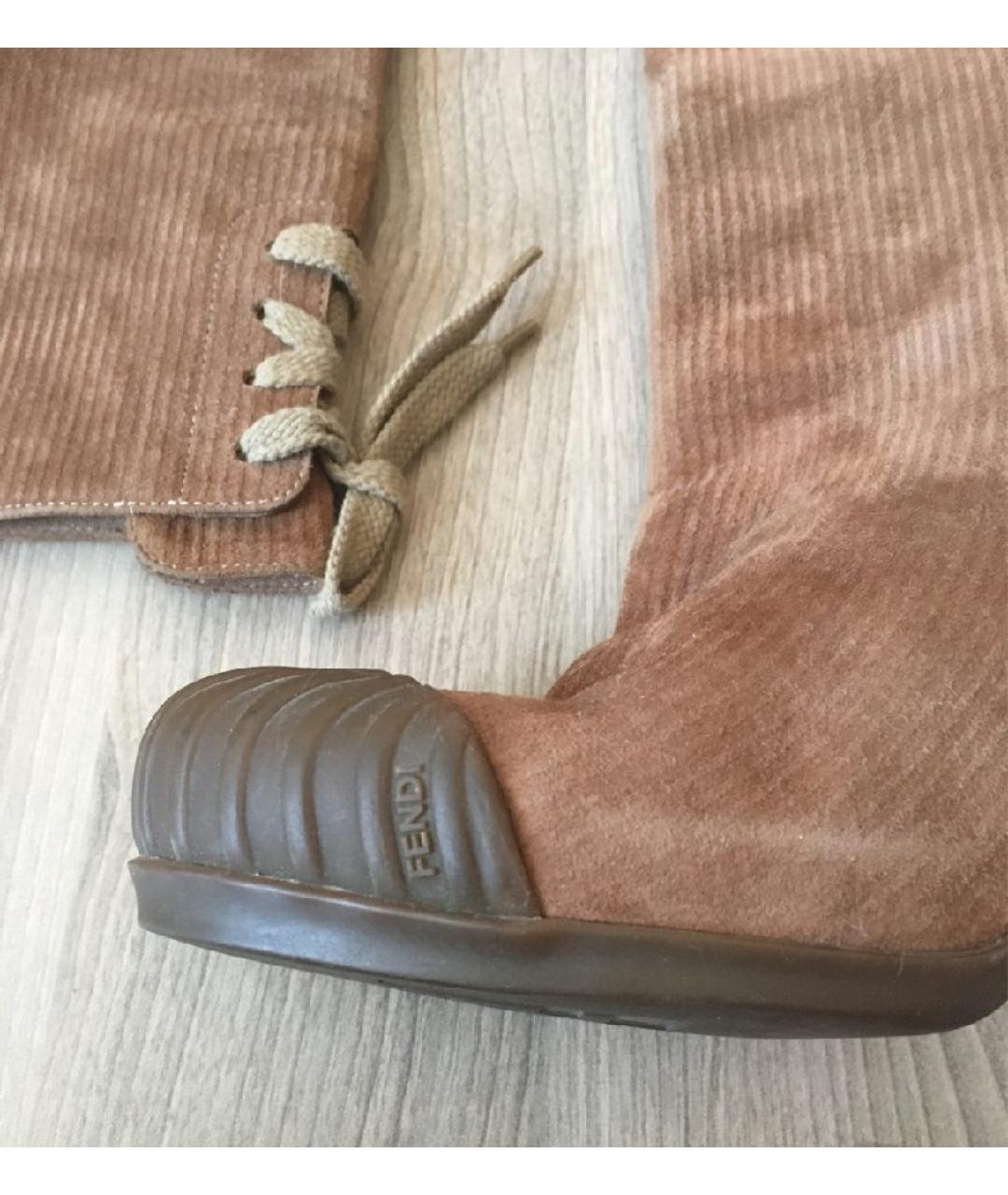 FENDI Коричневые замшевые сапоги, фото 3