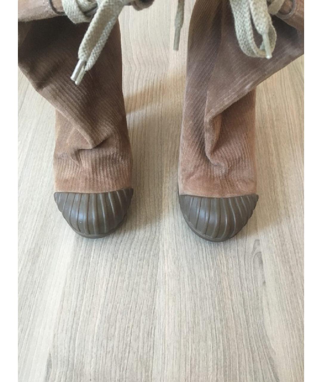 FENDI Коричневые замшевые сапоги, фото 4