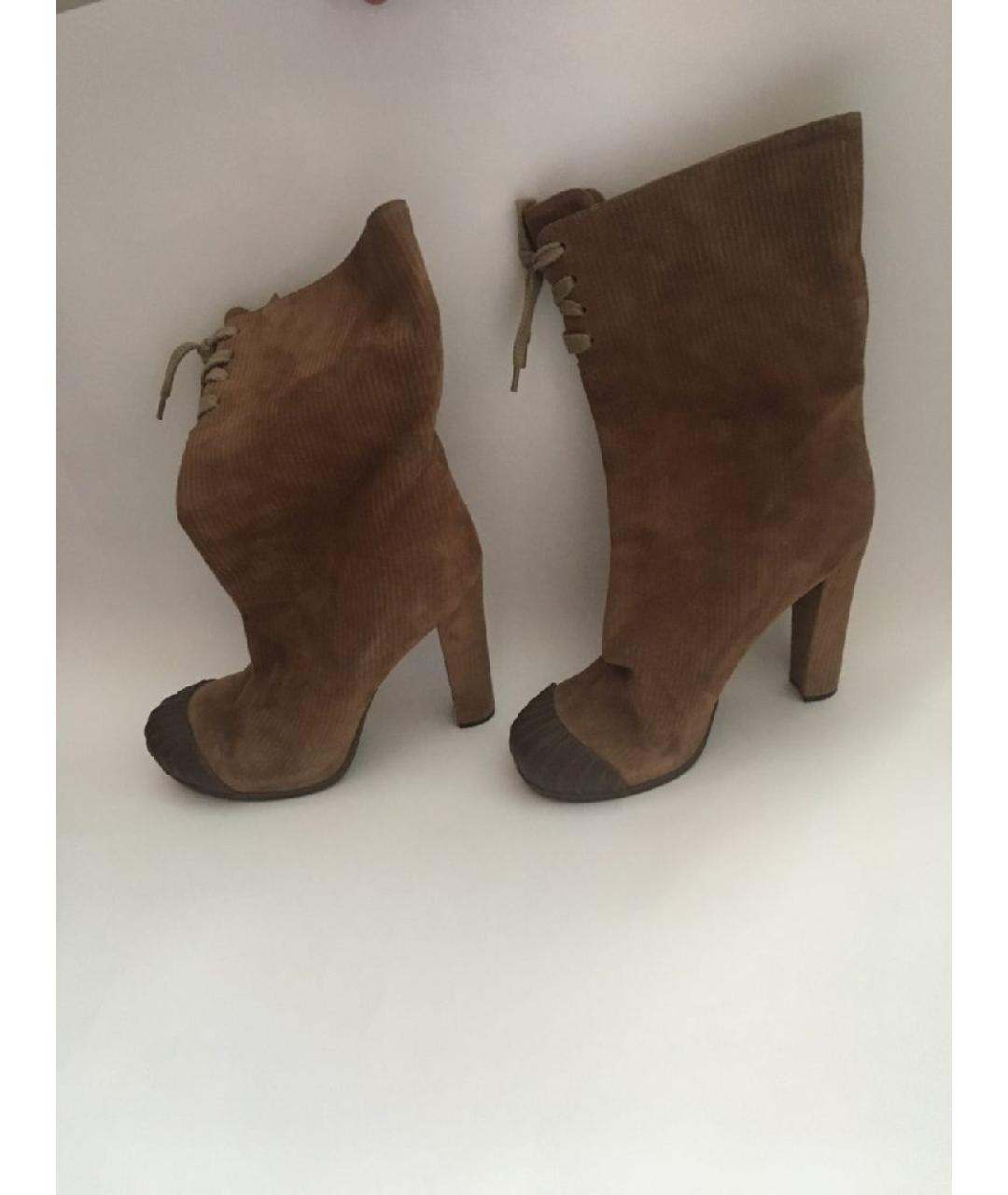 FENDI Коричневые замшевые сапоги, фото 2