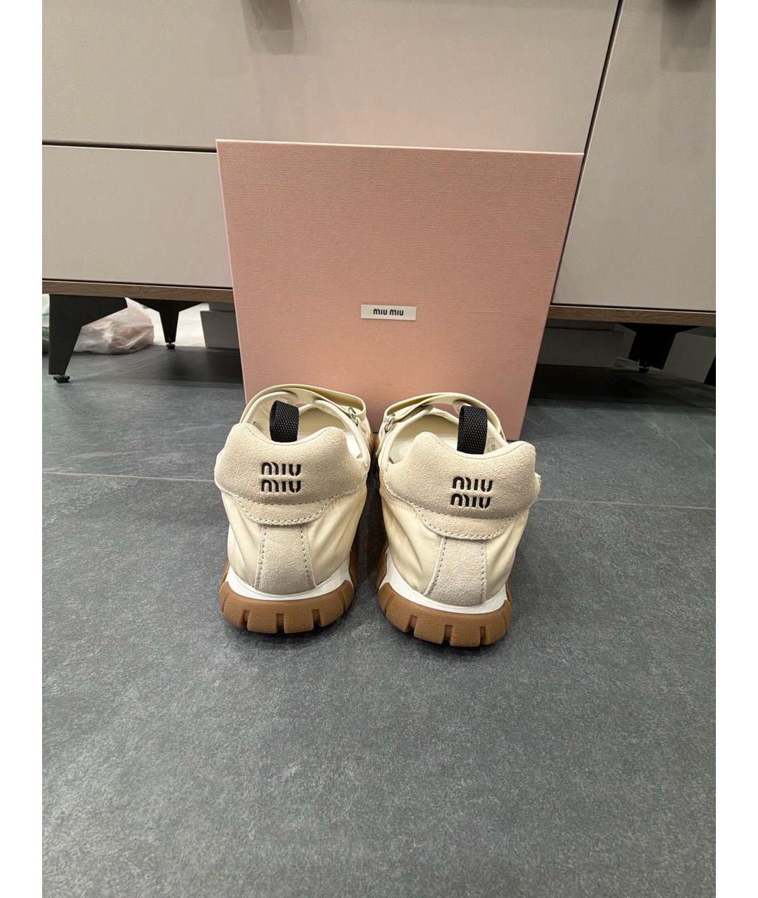 MIU MIU Бежевые синтетические балетки, фото 4