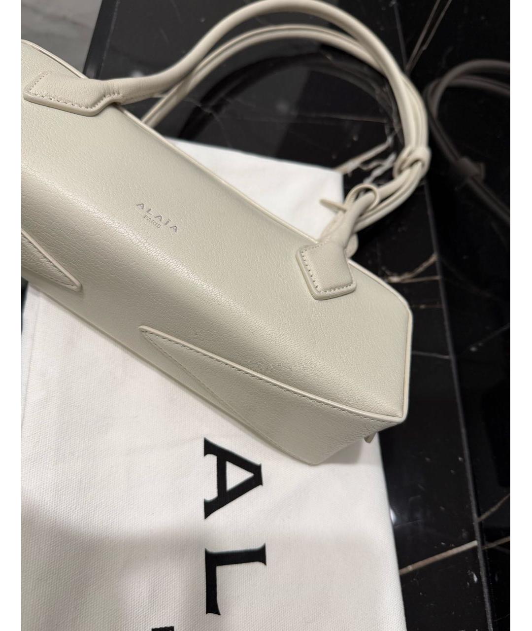 ALAIA Белая кожаная сумка через плечо, фото 6