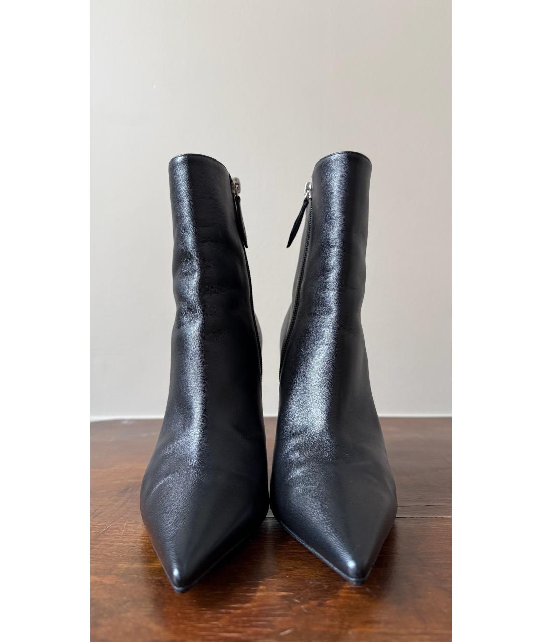 Amina Muaddi Черные кожаные ботильоны, фото 3