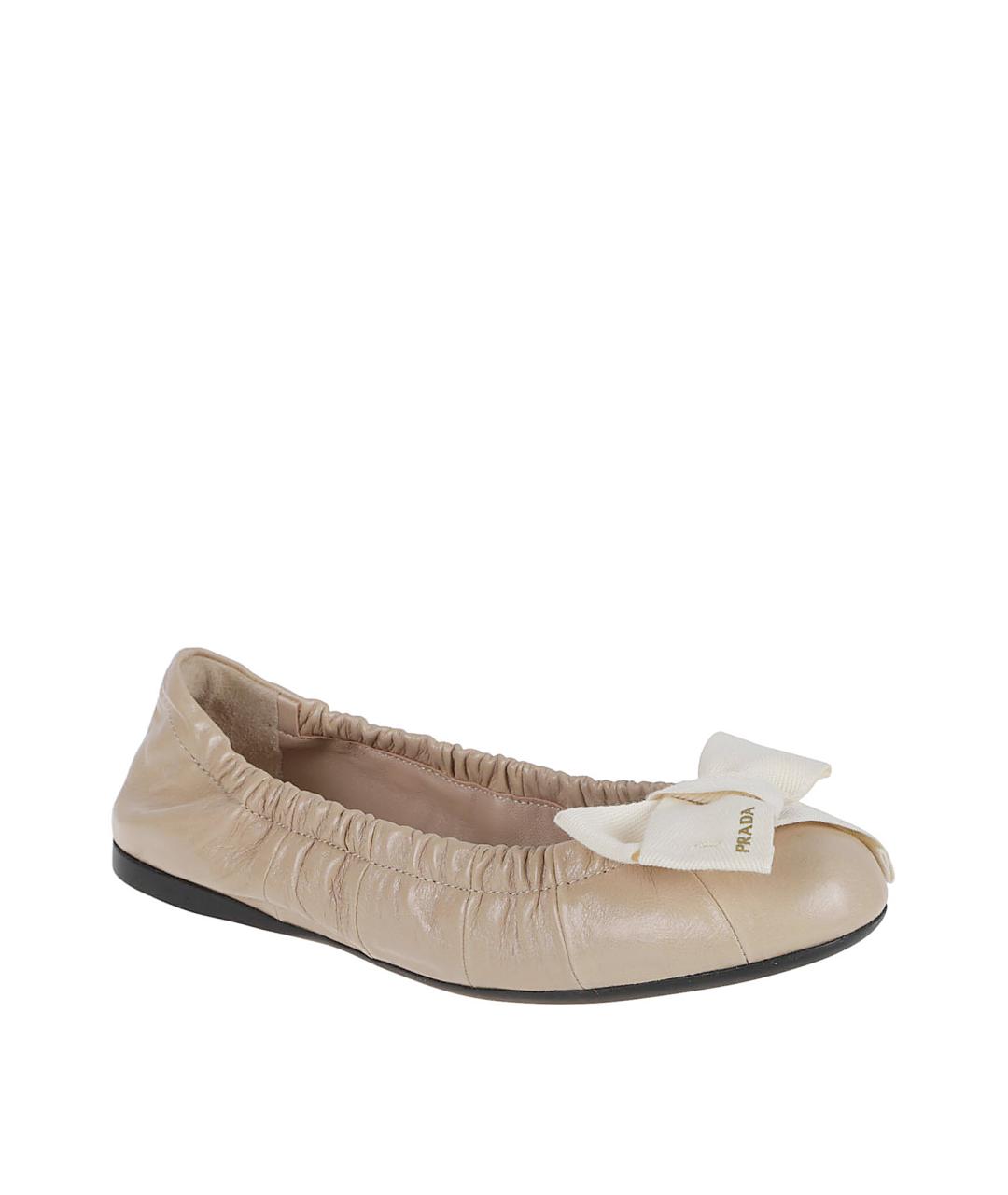 PRADA Бежевые кожаные балетки, фото 2
