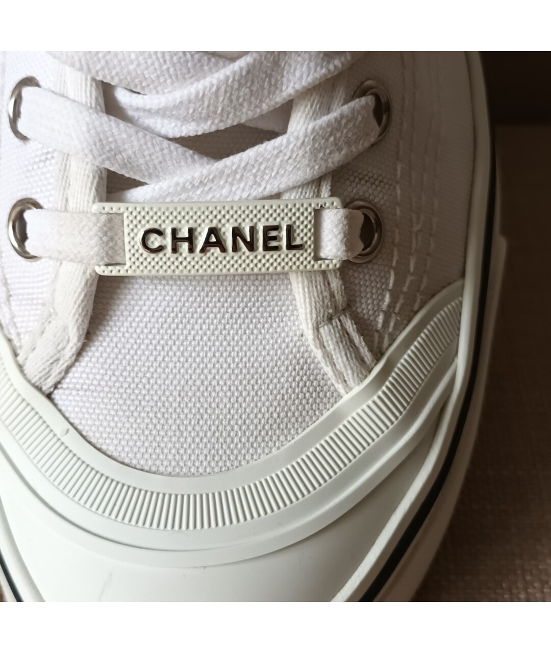 CHANEL PRE-OWNED Белые текстильные кроссовки, фото 5