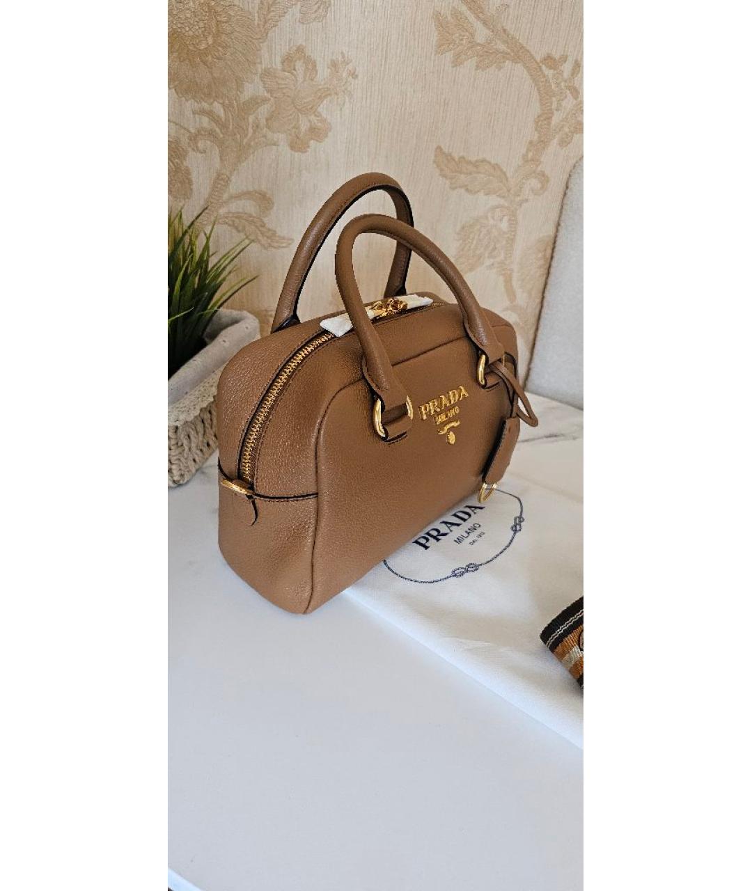 PRADA Коричневая кожаная сумка с короткими ручками, фото 2