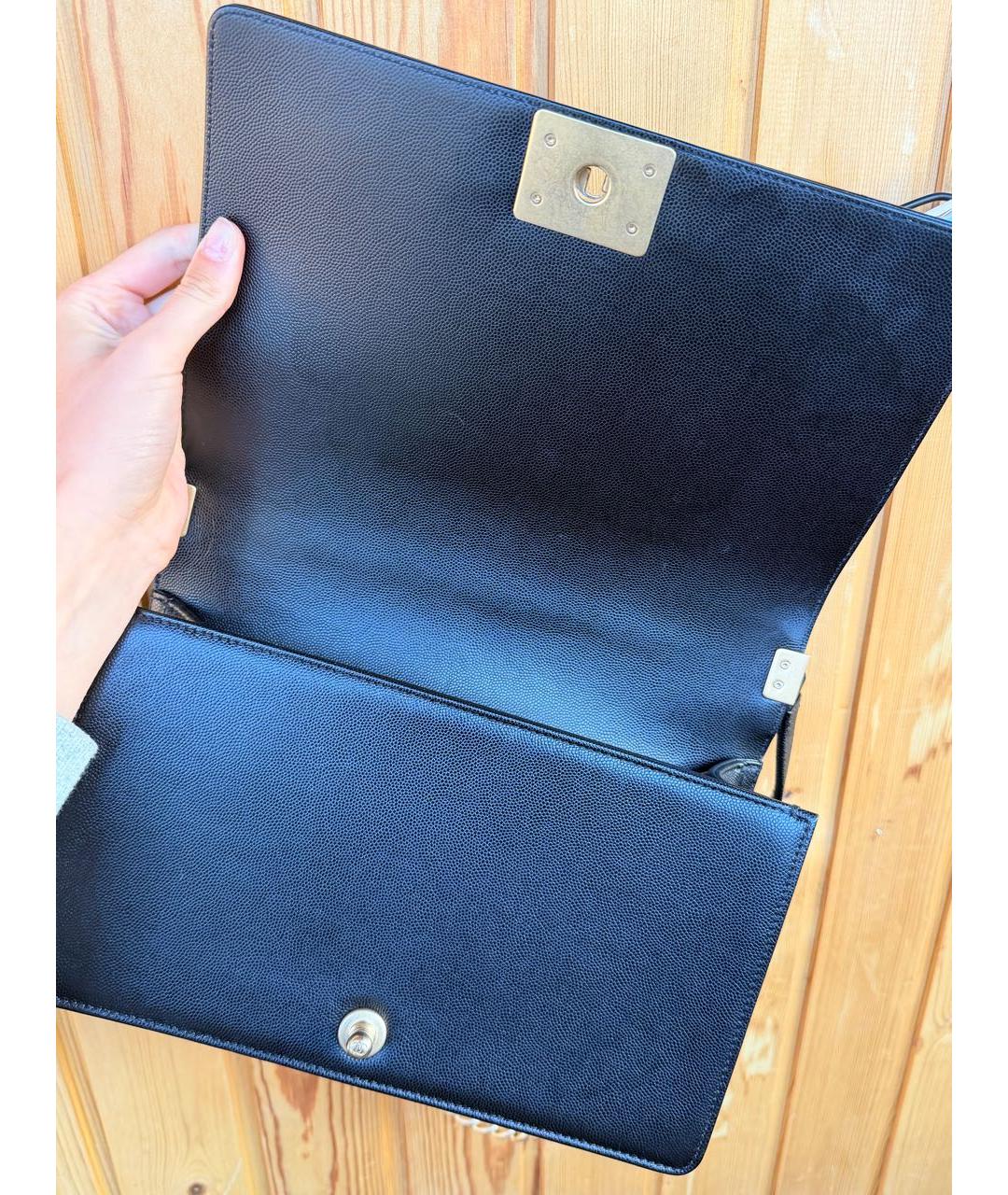 CHANEL Черная кожаная сумка через плечо, фото 4