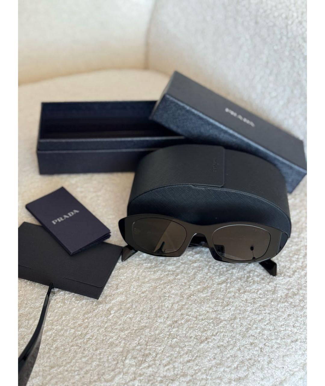 PRADA Черные пластиковые солнцезащитные очки, фото 4