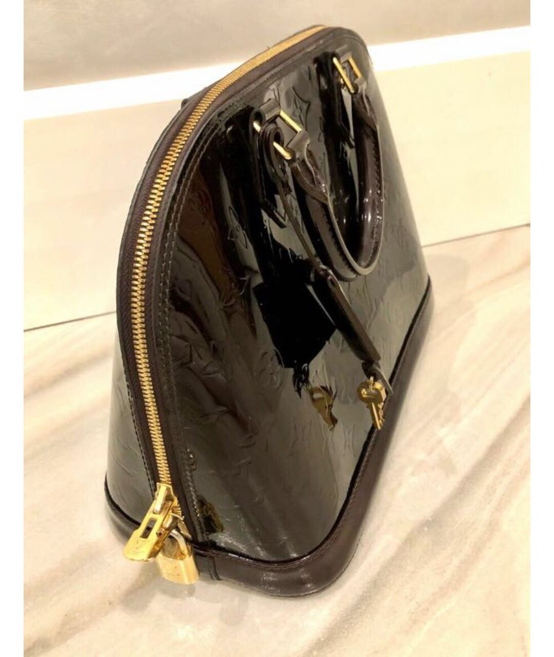 LOUIS VUITTON Бордовая сумка тоут из лакированной кожи, фото 2