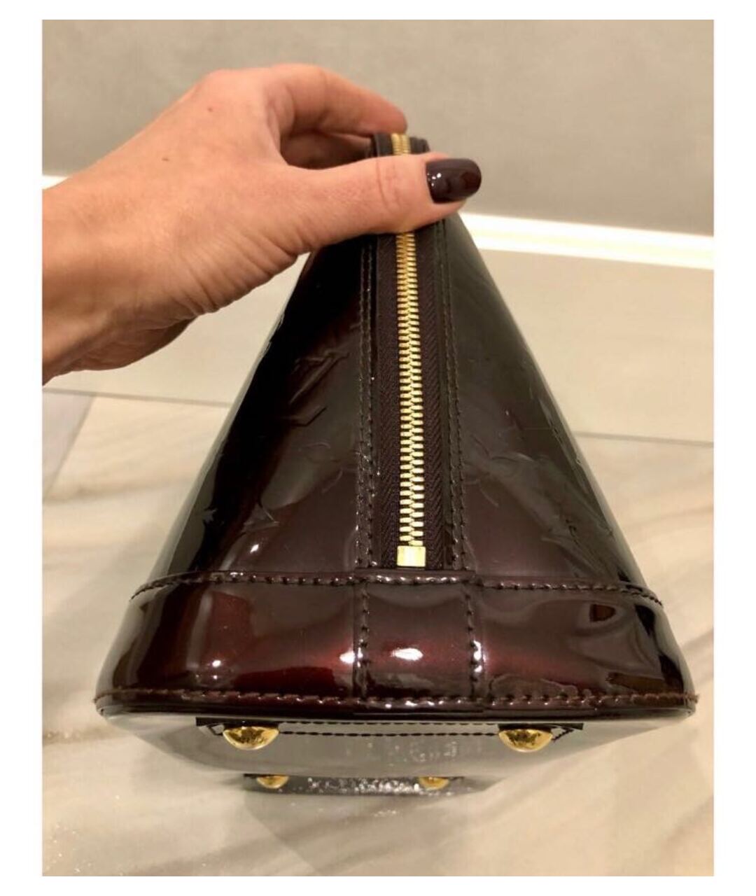LOUIS VUITTON Бордовая сумка тоут из лакированной кожи, фото 4