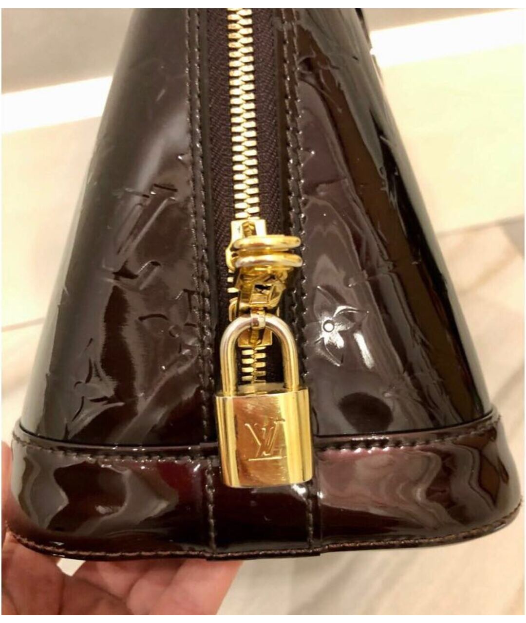 LOUIS VUITTON Бордовая сумка тоут из лакированной кожи, фото 3