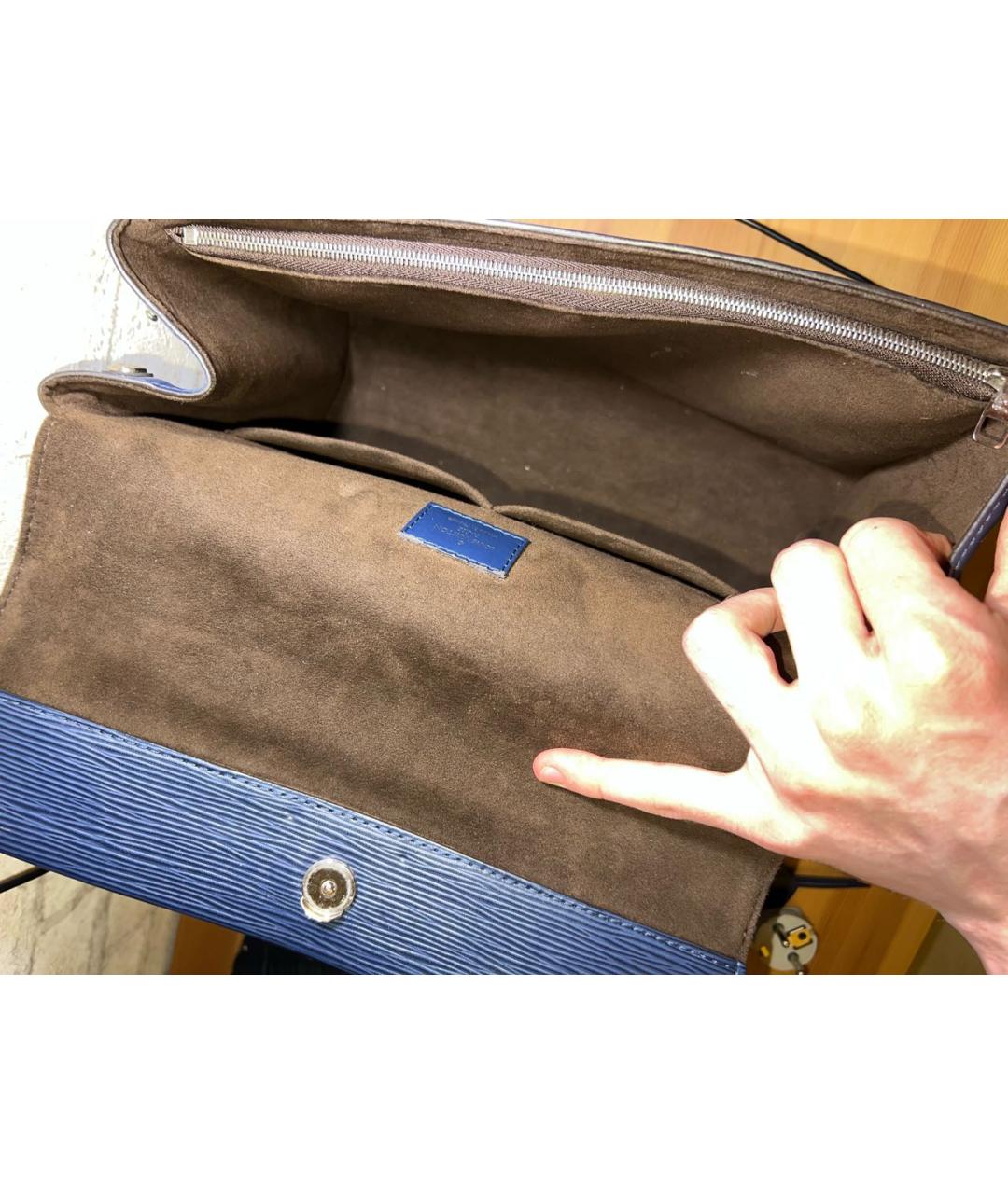 LOUIS VUITTON Темно-синяя кожаная сумка через плечо, фото 4