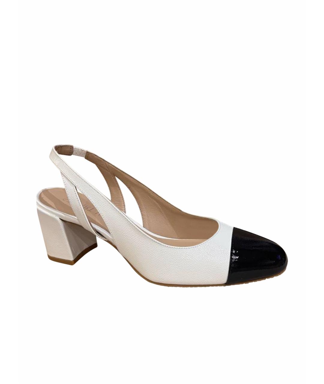 STUART WEITZMAN Белые кожаные босоножки, фото 1