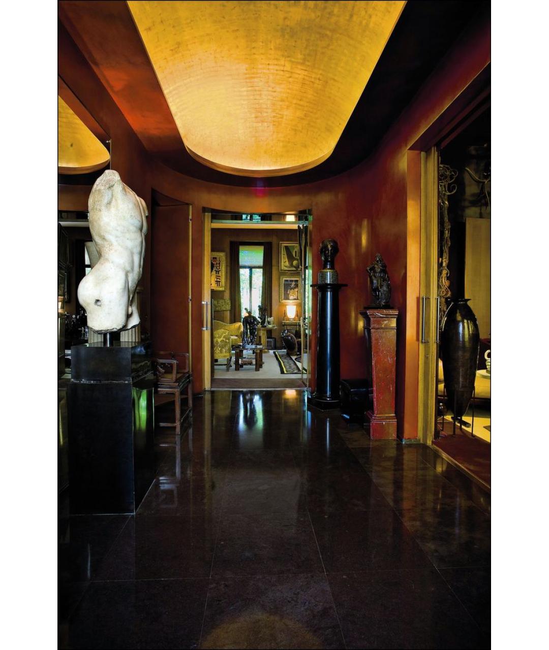 SAINT LAURENT Книга, фото 5