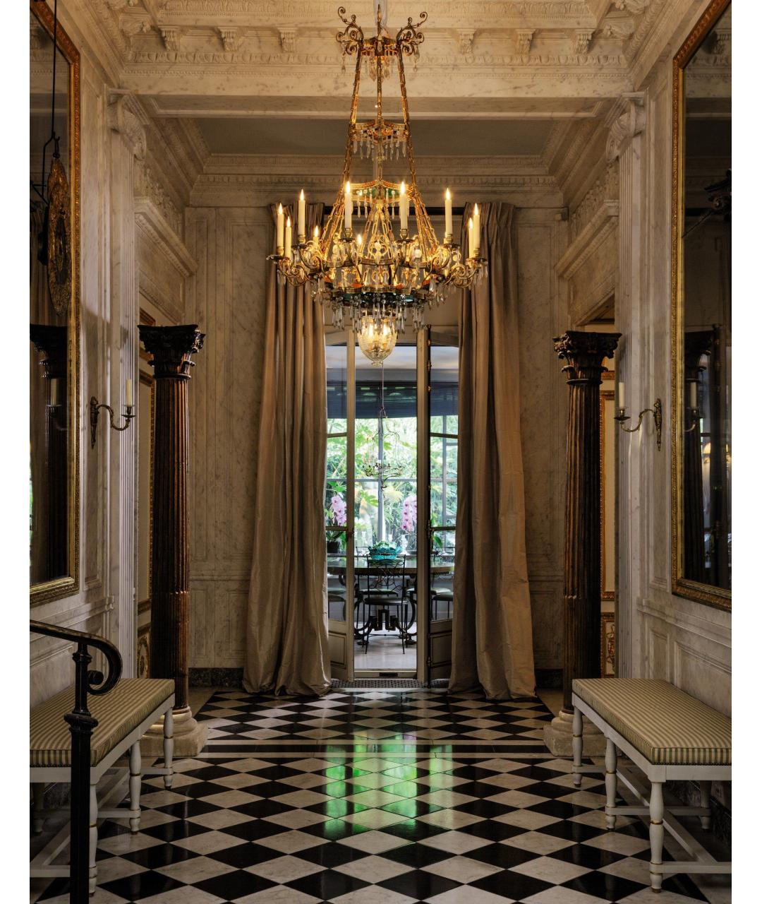 SAINT LAURENT Книга, фото 3