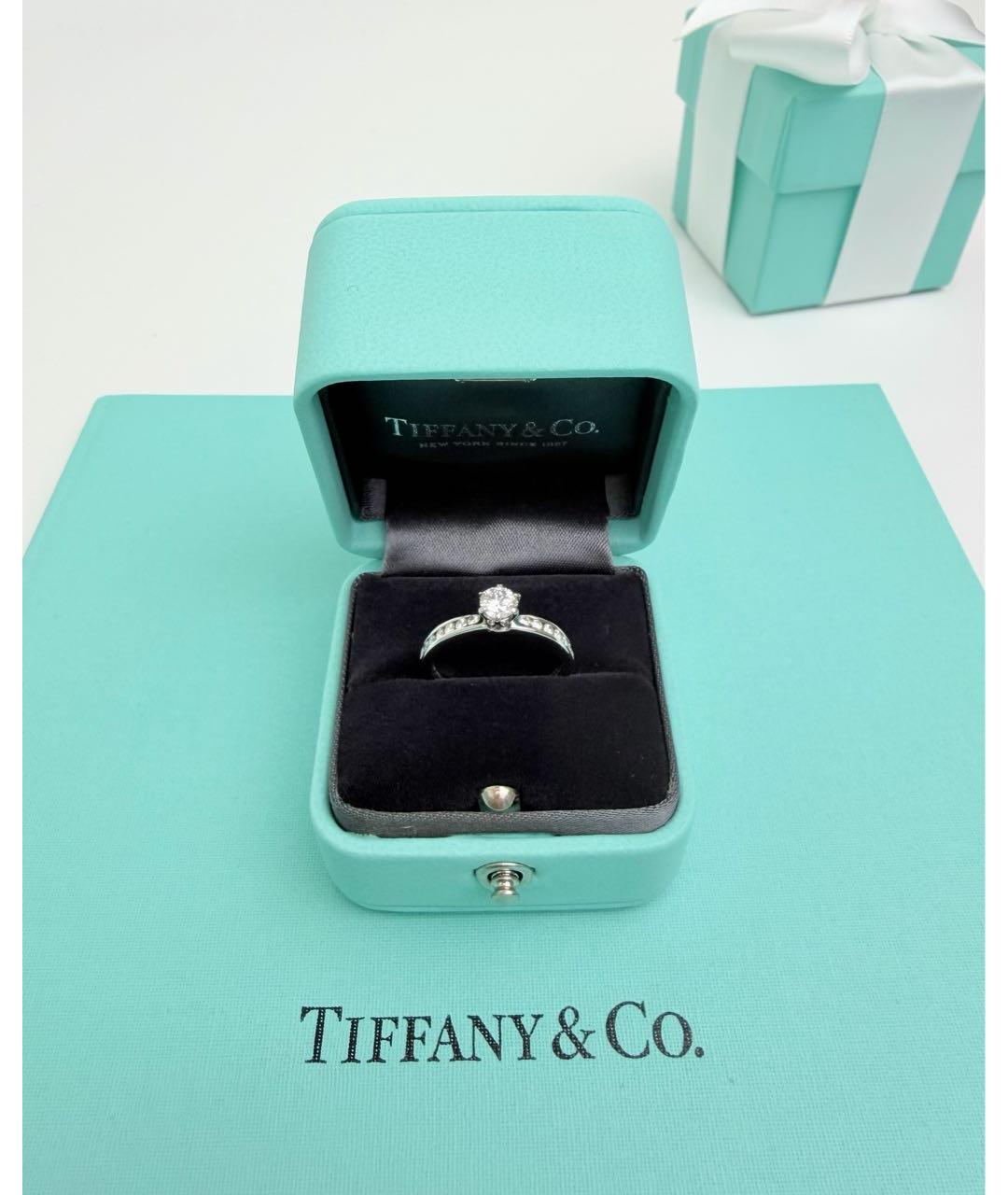 TIFFANY&CO Белое платиновое кольцо, фото 5