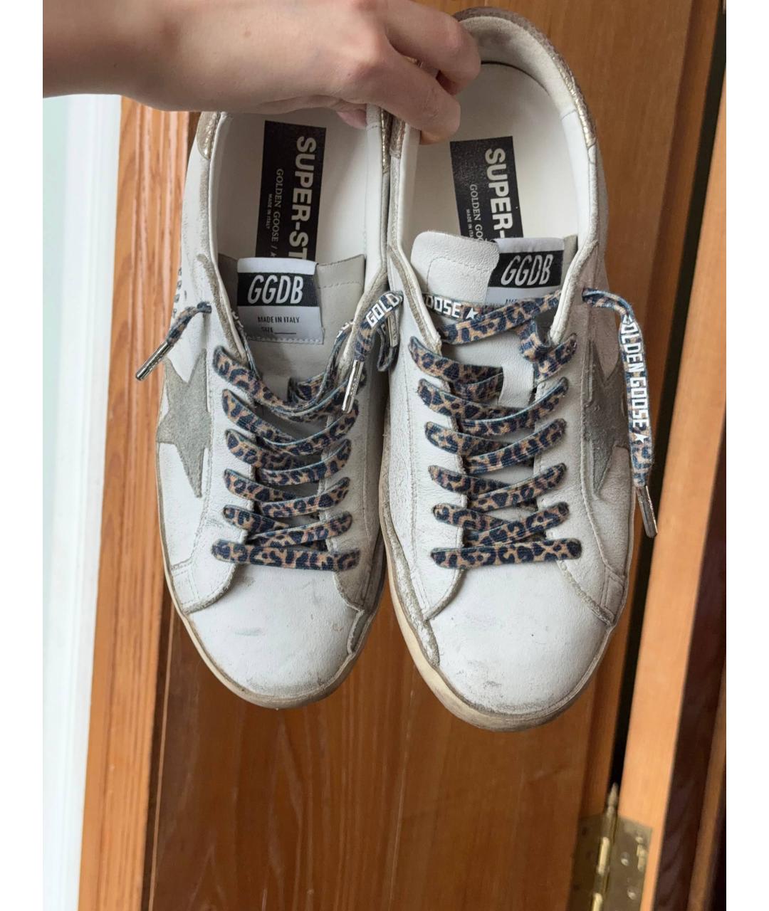 GOLDEN GOOSE DELUXE BRAND Белые кожаные низкие кроссовки / кеды, фото 2