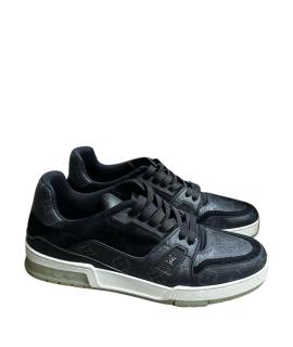 LOUIS VUITTON Высокие кроссовки / кеды