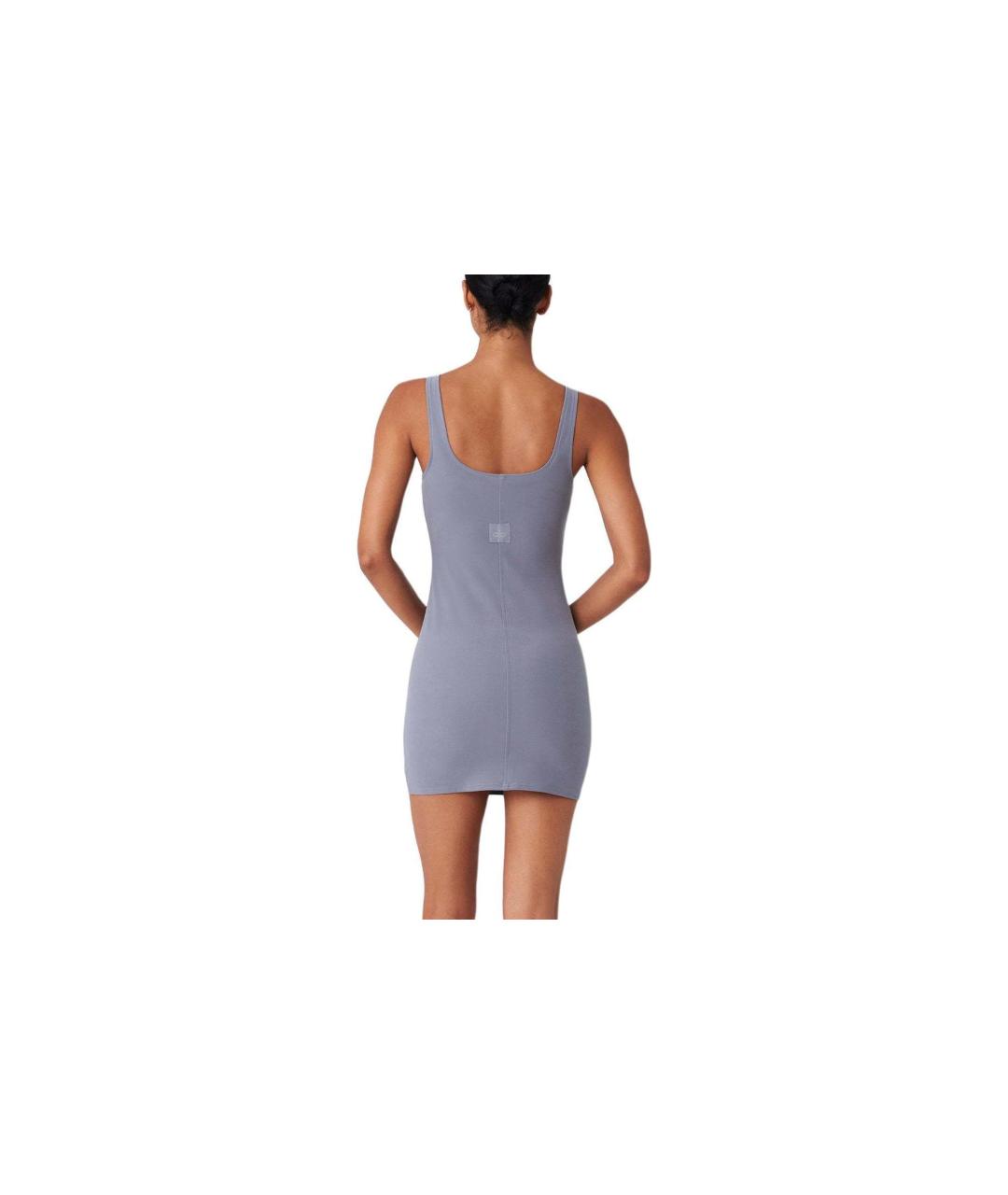 ALO YOGA Серое повседневное платье, фото 2