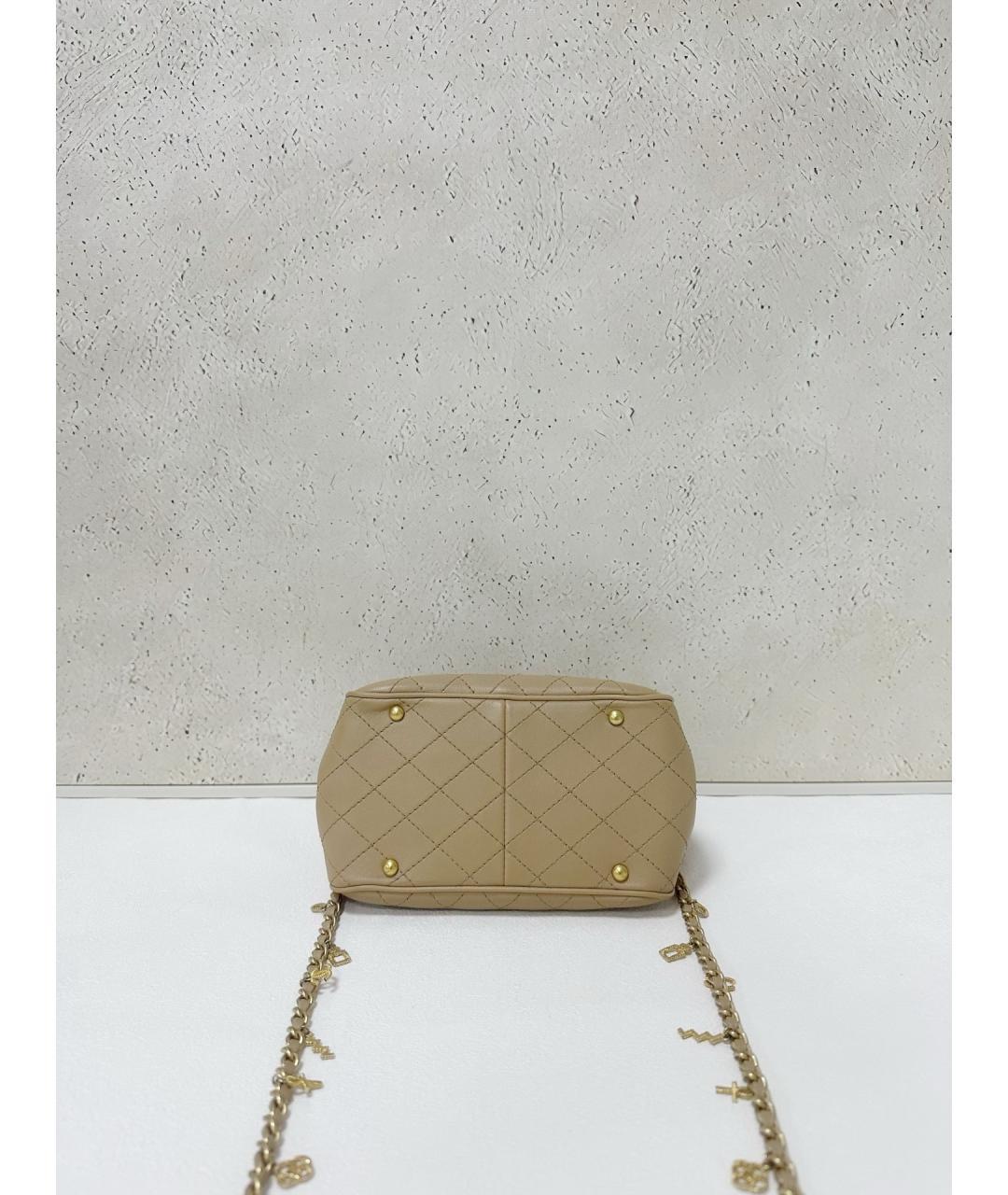 CHANEL Бежевая кожаная сумка через плечо, фото 5