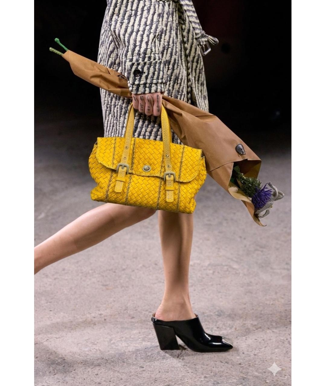 BOTTEGA VENETA Желтая кожаная сумка с короткими ручками, фото 8