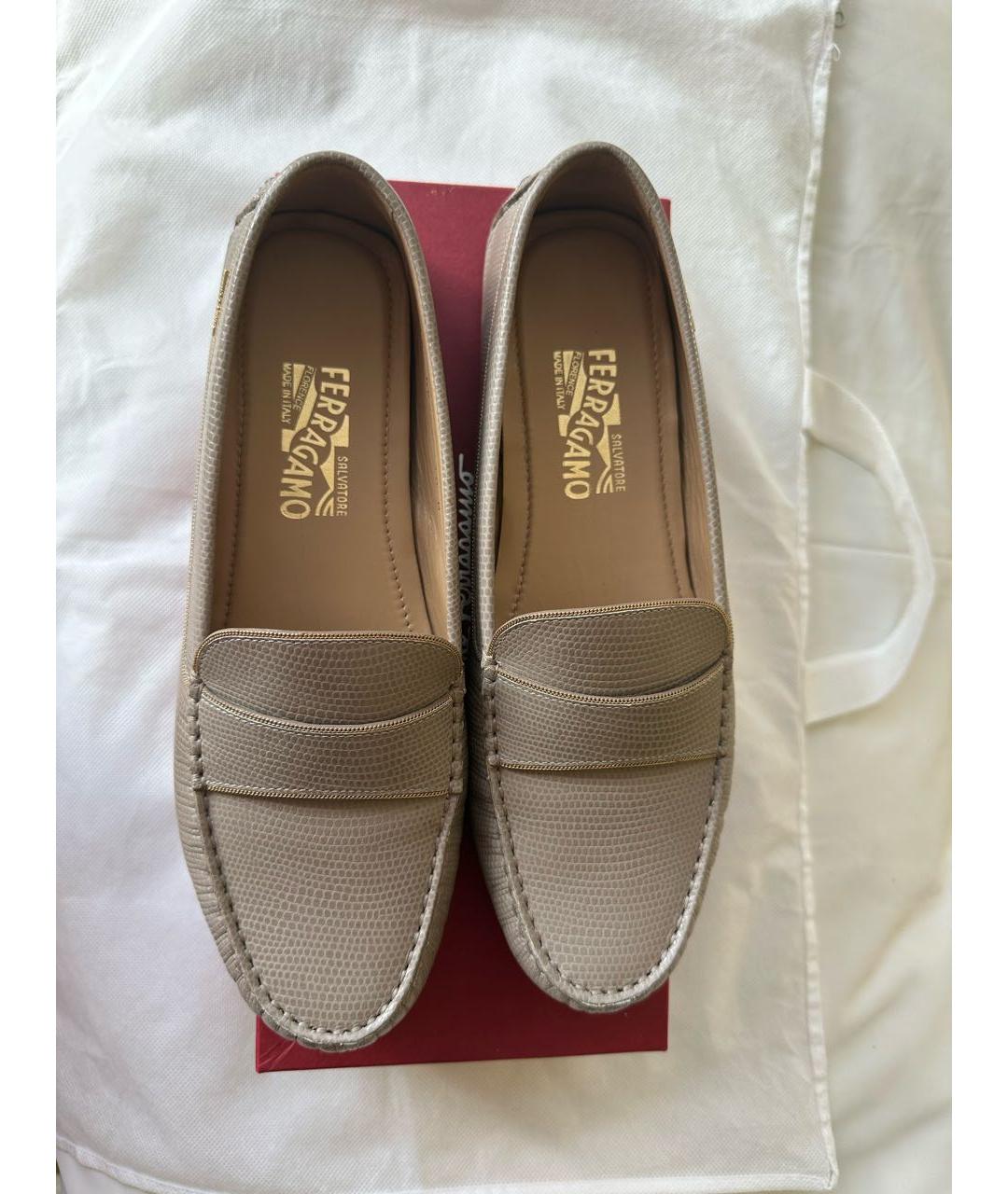 FERRAGAMO Бежевые кожаные мокасины, фото 5
