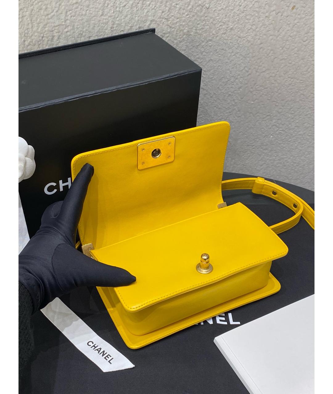 CHANEL Желтая кожаная сумка через плечо, фото 8